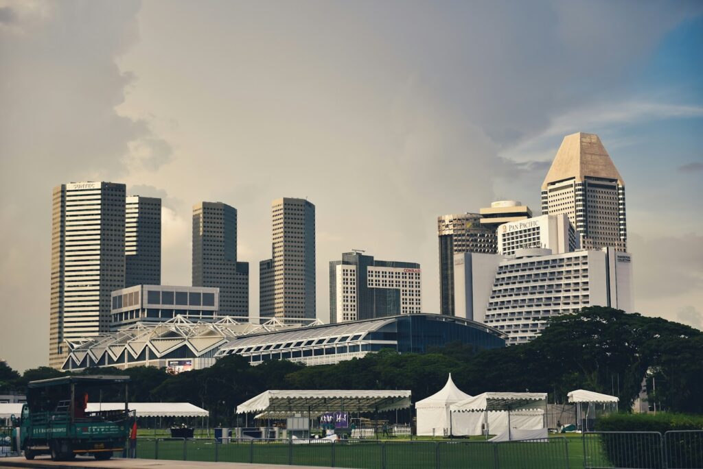 Illustration of various AI course formats in Singapore